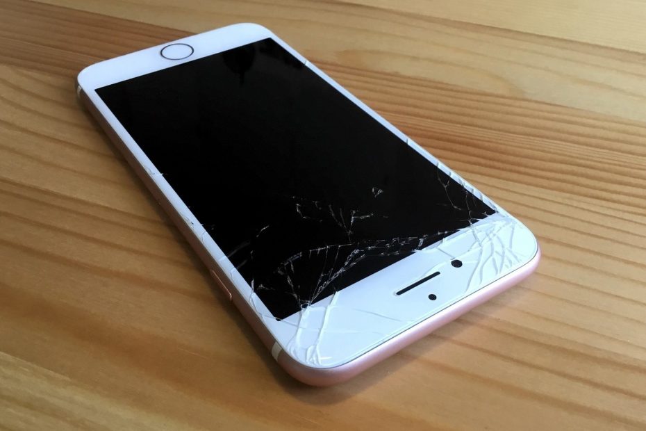 broken_iphone7_rose_gold