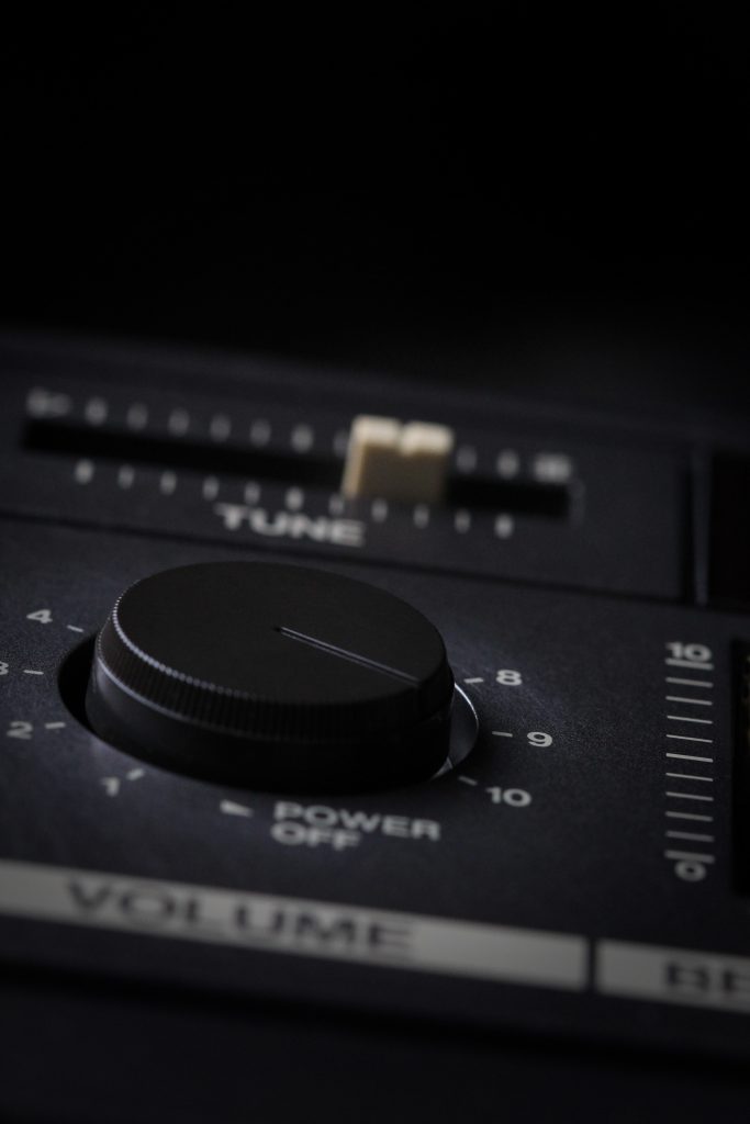 volume control knob 