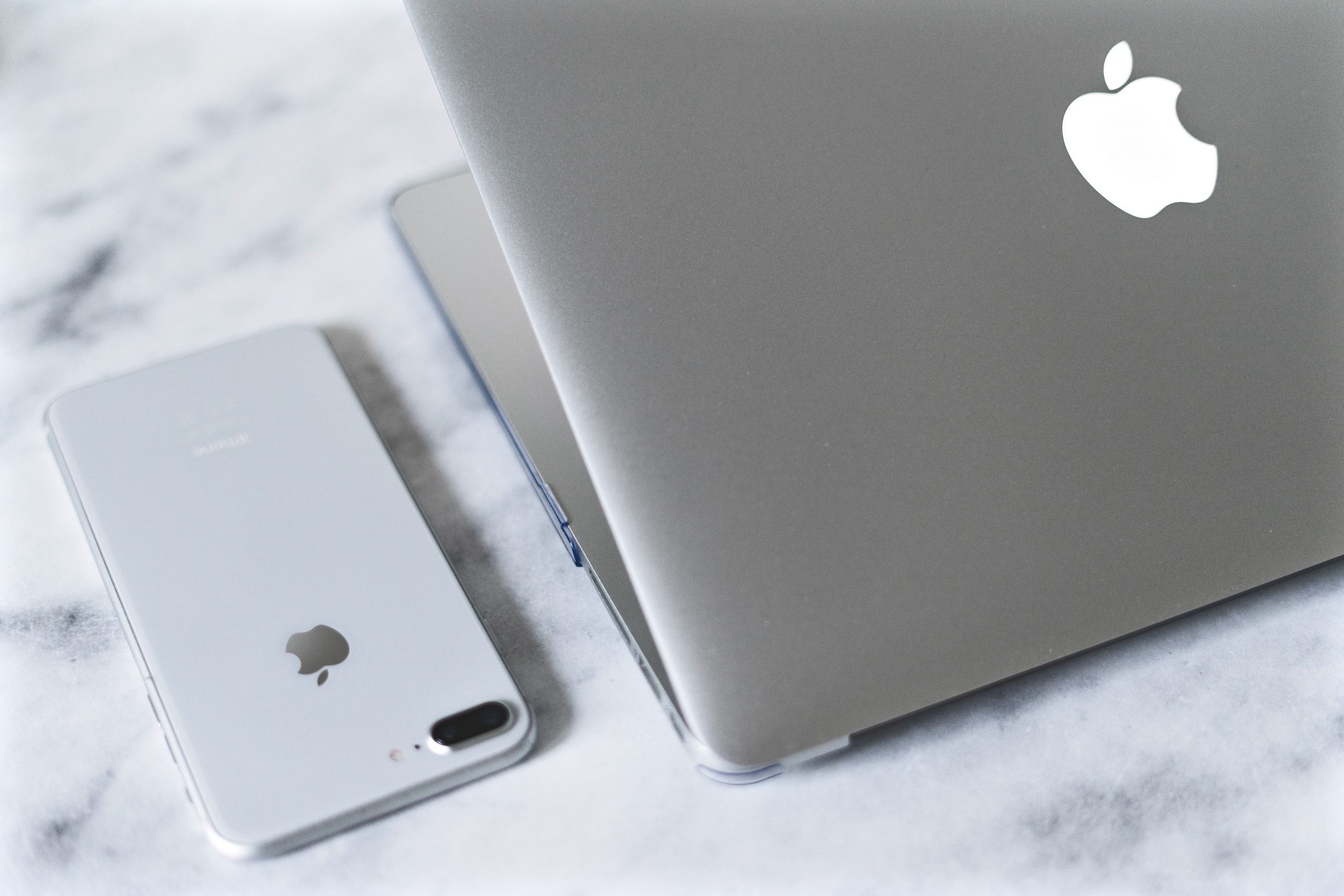 How To Connect Iphone To Macbook Easy Guide 2021