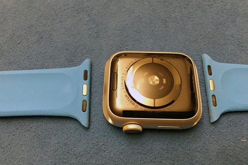 Apple watch band separated