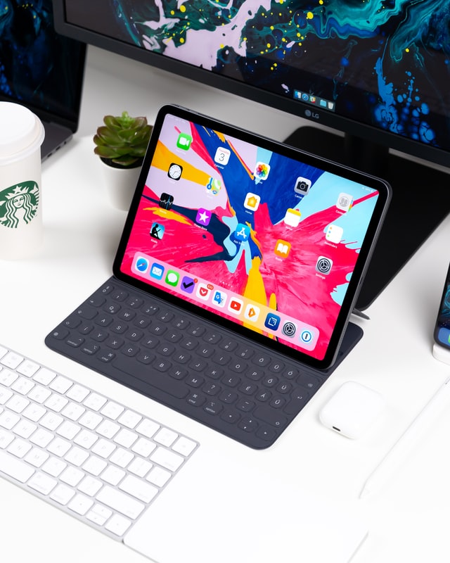 ipad-pro-with-accessories